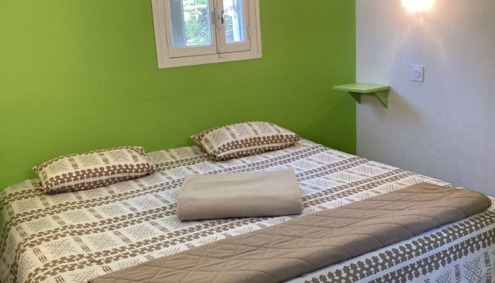 gîte 1 chambre avec deux lits rapprochés